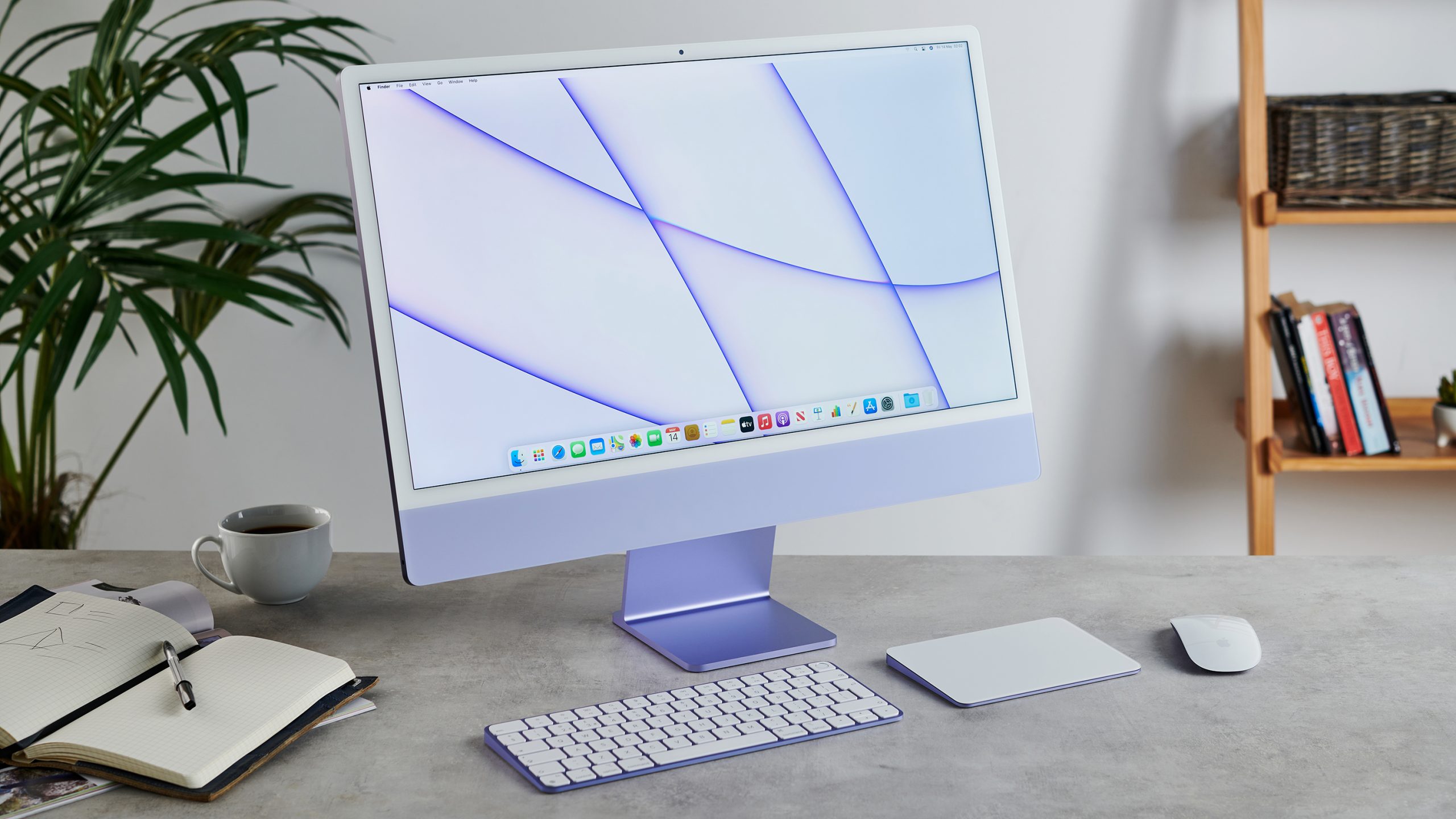 iMac on Desk | IFVOD TV